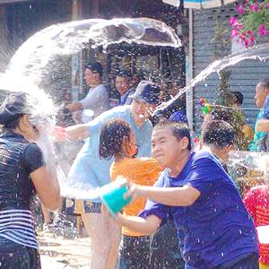 節慶英文-泰國SongkranFestival-潑水